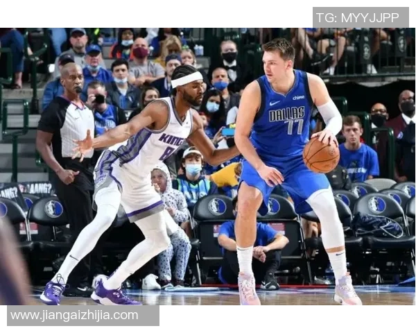 德阿隆福克斯带领国王崛起成NBA新星的奋斗历程与未来展望