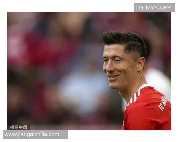 莱万领衔新赛季挑战，期待在绿茵场上再创辉煌成就与传奇时刻