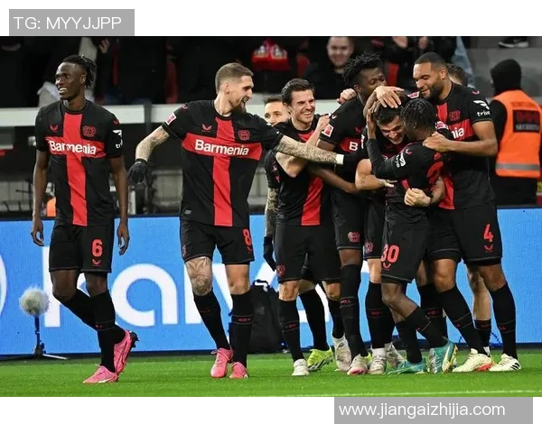 韦恩与汉诺威的激烈对决揭示足球战术与团队合作的重要性 韦恩与汉诺威的激烈对决揭示足球战术与团队合作的重要性